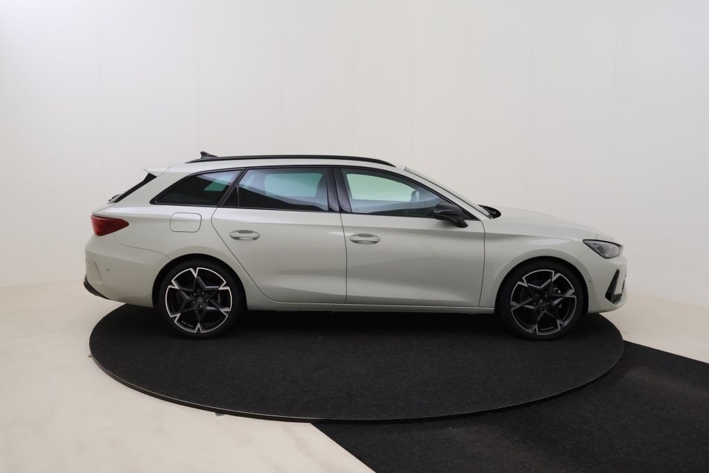 CUPRA Leon Sportstourer Impulse Plus 1,5 eTSI 150 hp DSG7 - ref: 7-73451 - Photo 4