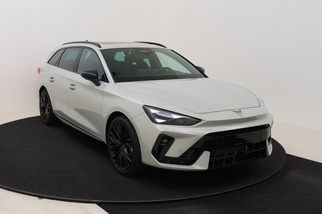 CUPRA Leon Sportstourer Impulse Plus 1,5 eTSI 150 hp DSG7 - ref: 7-73452 - Photo 3