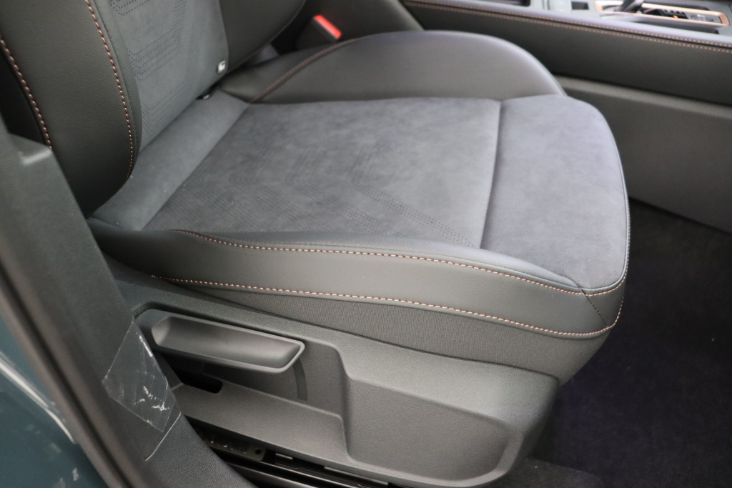 CUPRA Leon Sportstourer Impulse e-HYBRID 1,5 e-hybrid 204 hp DSG6 - ref: 7-73454 - Photo 15