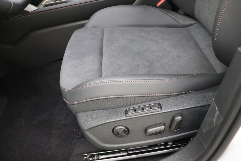CUPRA Leon Sportstourer Impulse e-HYBRID 1,5 e-hybrid 204 hp DSG6 - ref: 7-73456 - Photo 14