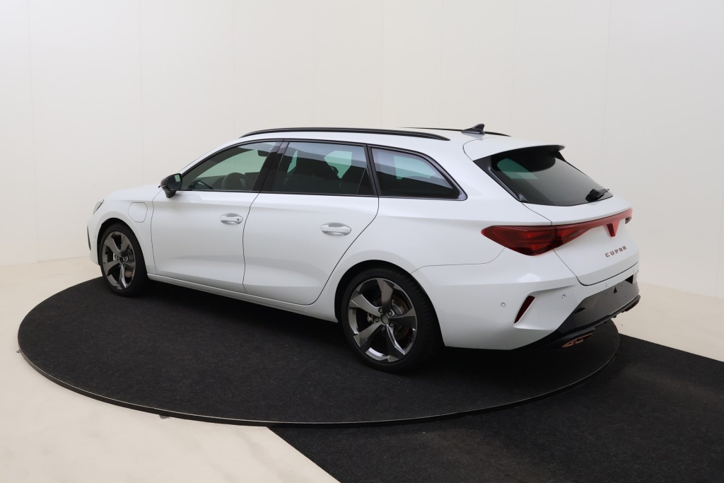 CUPRA Leon Sportstourer Impulse e-HYBRID 1,5 e-hybrid 204 hp DSG6 - ref: 7-73456 - Photo 8