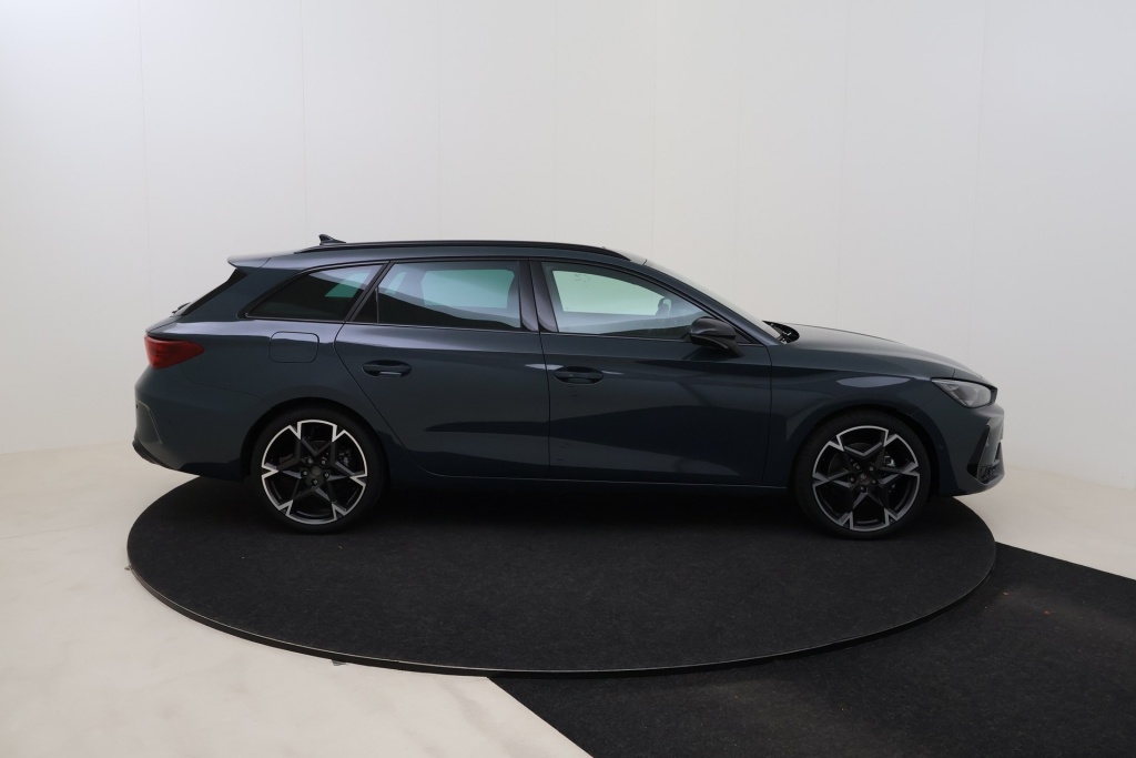 CUPRA Leon Sportstourer Impulse Plus 1,5 eTSI 150 hp DSG7 - ref: 7-73549 - Photo 4