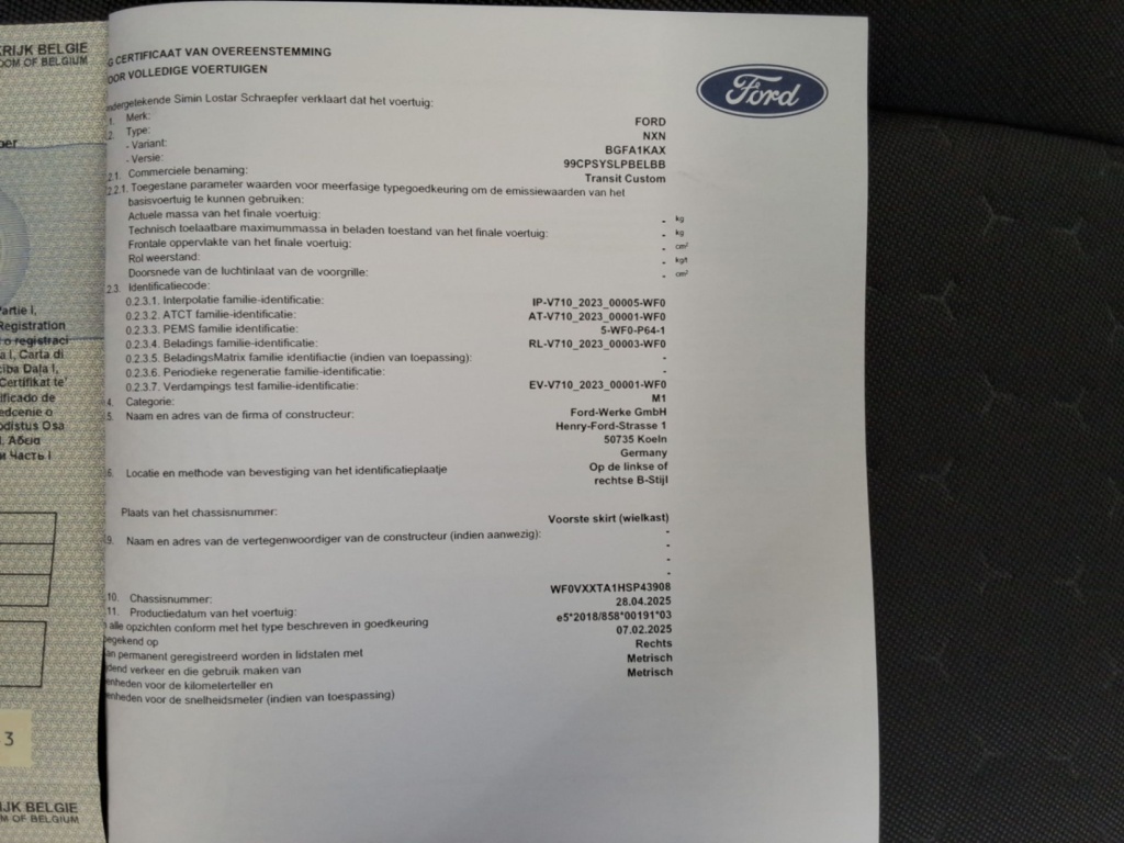 FORD Transit Custom Fourgon Limited - ref: 7-74449 - Photo 13