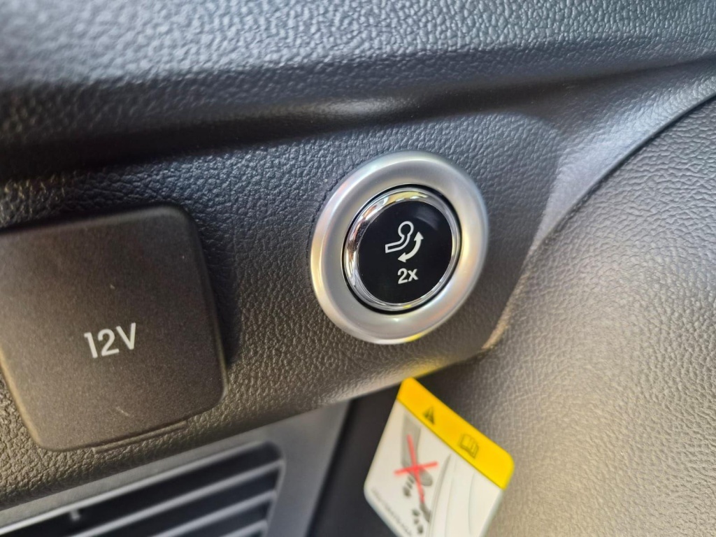 FORD Kuga Titanium 2.5 Plug-in Hybrid Gasoline 242hp - ref: 7-74482 - Photo 11
