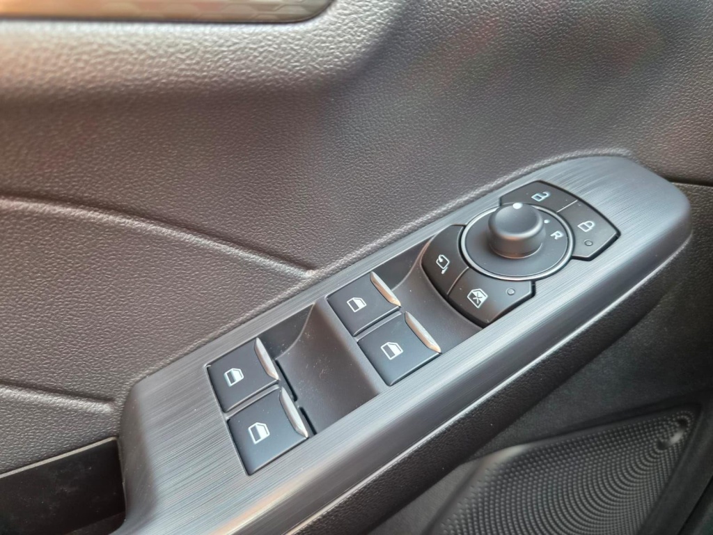 FORD Kuga Titanium 2.5 Plug-in Hybrid Gasoline 242hp - ref: 7-74483 - Photo 16