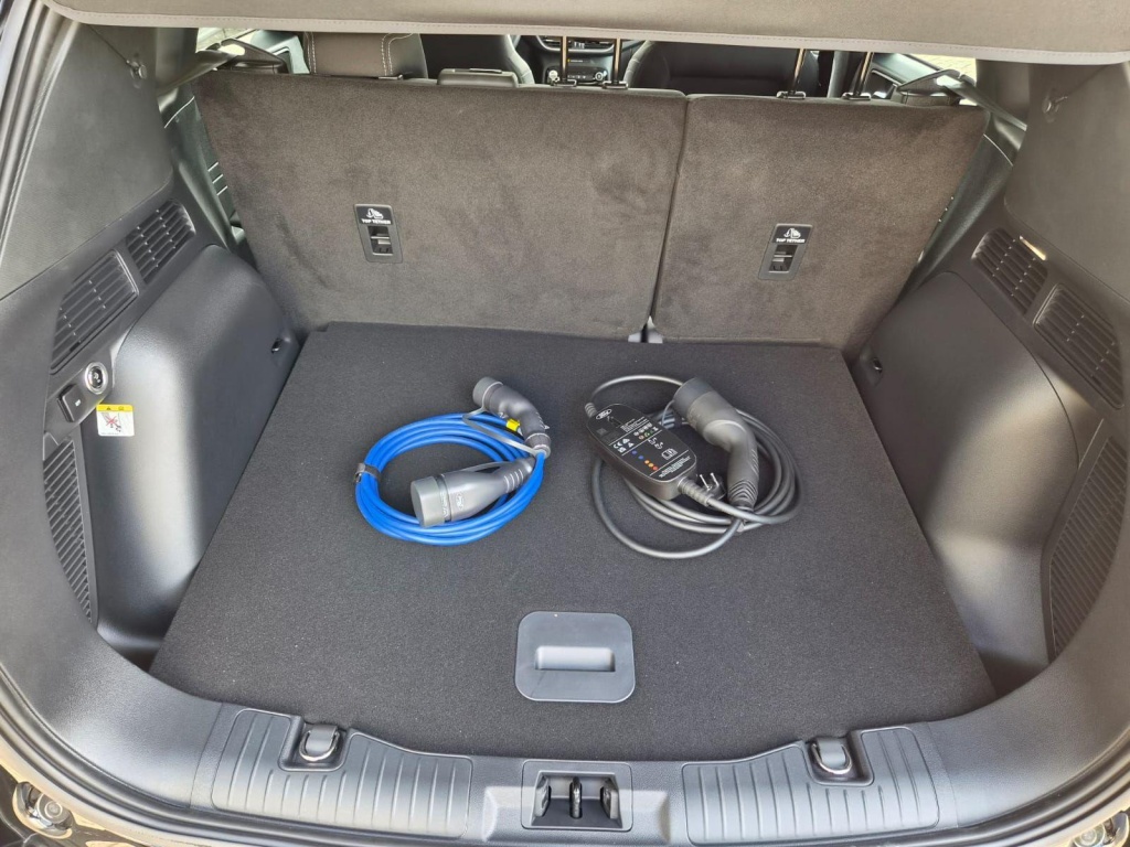 FORD Kuga Titanium 2.5 Plug-in Hybrid Gasoline 242hp - ref: 7-74483 - Photo 9