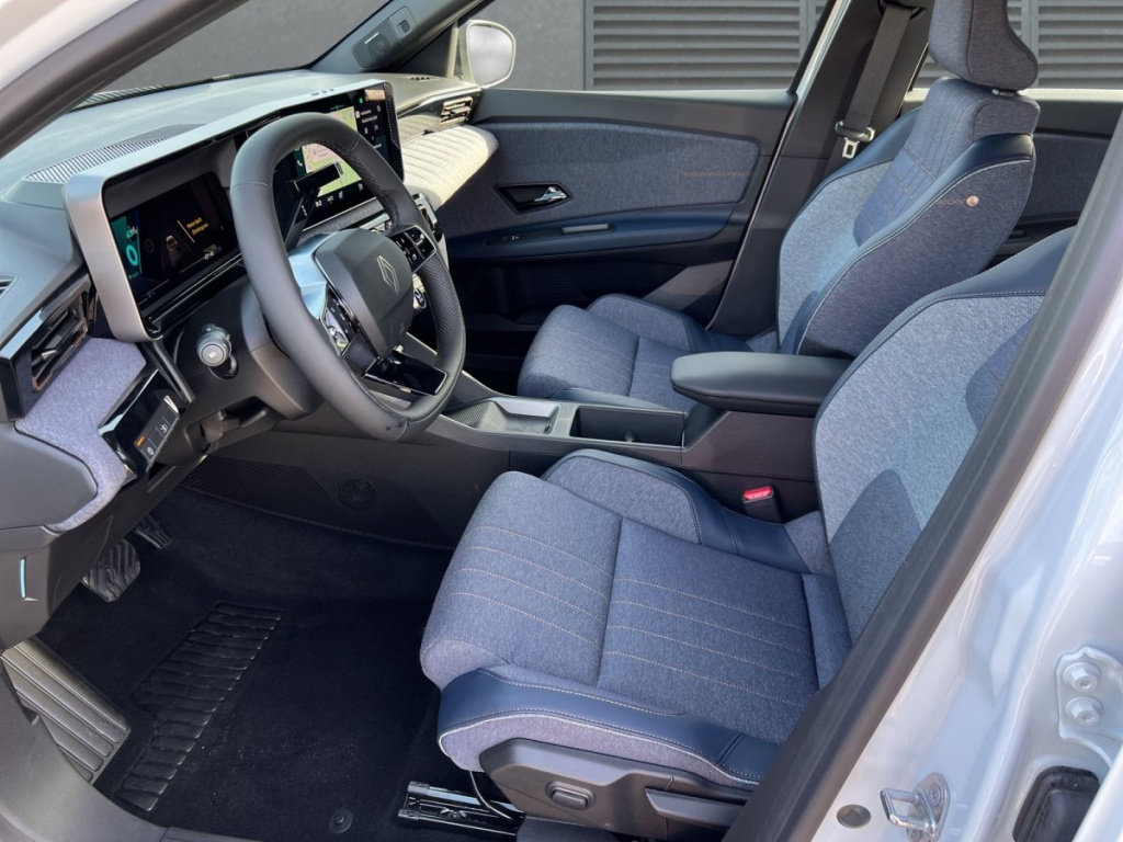 RENAULT R4 Techno E-Tech 150 Comfort Range - ref: 7-74496 - Photo 4