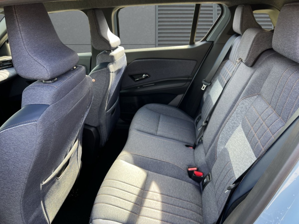 RENAULT R4 Techno E-Tech 150 Comfort Range - ref: 7-74498 - Photo 6