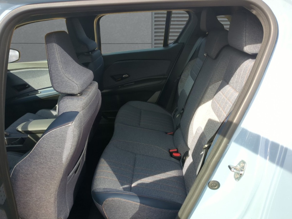 RENAULT R4 Techno E-Tech 150 Comfort Range - ref: 7-74563 - Photo 6
