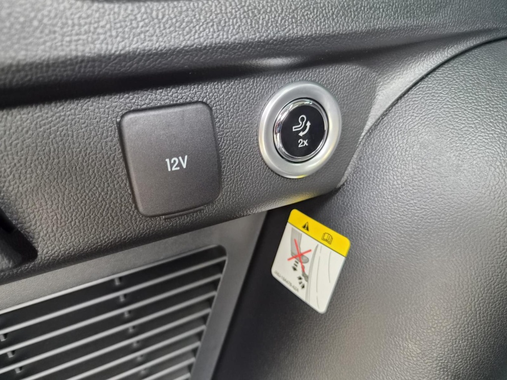 FORD Kuga Titanium 2.5 Plug-in Hybrid Gasoline 242hp - ref: 7-75270 - Photo 12
