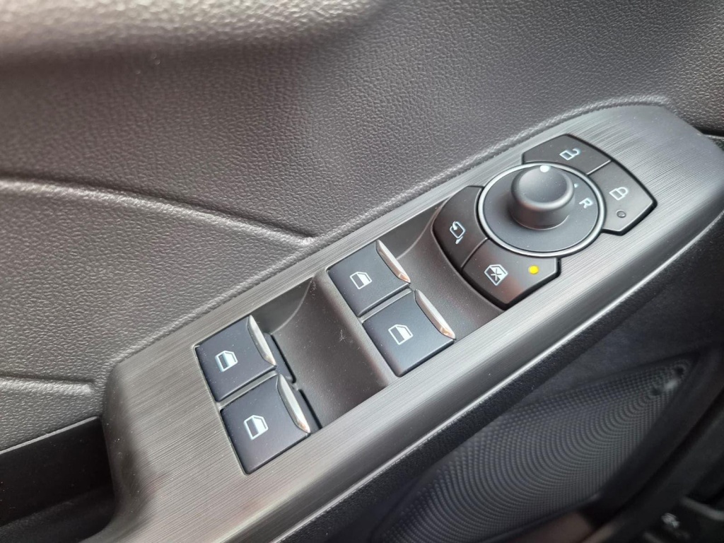 FORD Kuga Titanium 2.5 Plug-in Hybrid Gasoline 242hp - ref: 7-75305 - Photo 19