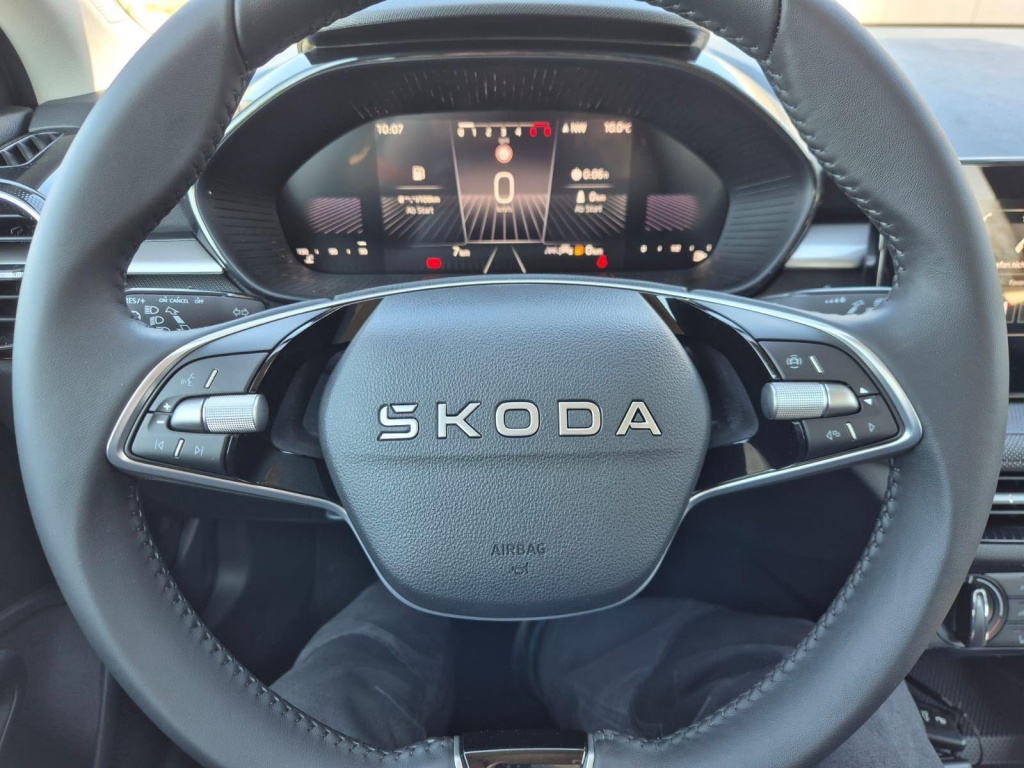 SKODA Fabia Selection 1.0 Gasoline 95hp - ref: 7-75683 - Photo 15