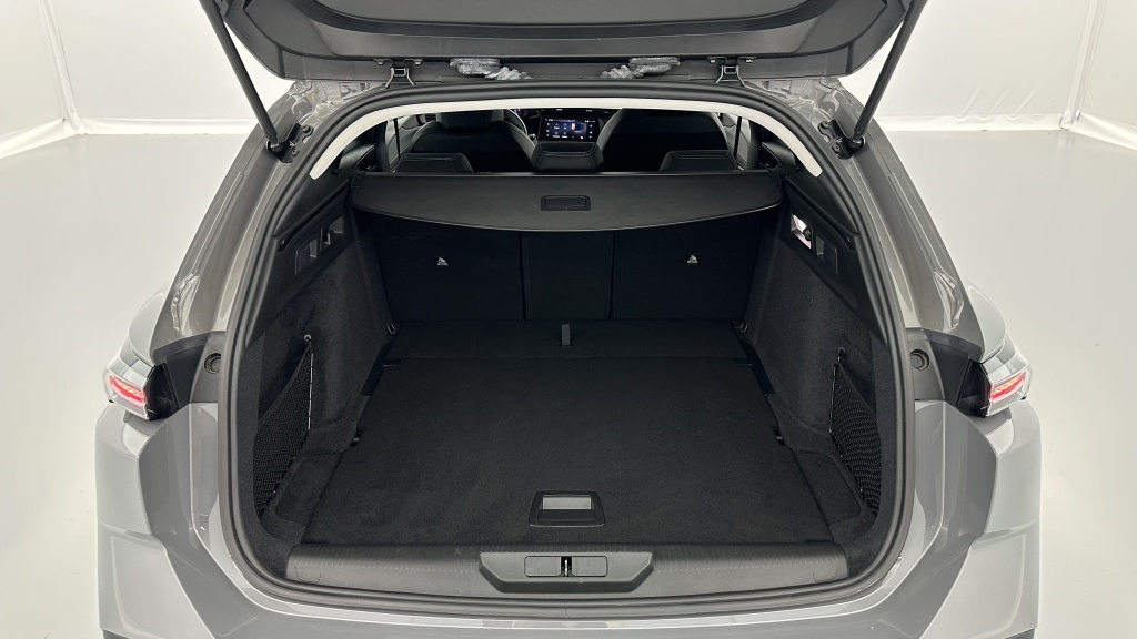 PEUGEOT 308 SW 1.2 PureTech 130ch Allure - ref: 8-GLI00006882 - Photo 10