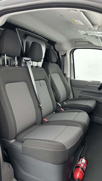 VOLKSWAGEN Transporter T7 L2H1 2.0 TDI 150ch Business BVA8 - ref: 8-GLI00008070 - Photo 13
