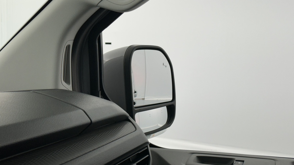 VOLKSWAGEN Transporter T7 L2H1 2.0 TDI 150ch Business BVA8 - ref: 8-GLI00008070 - Photo 17