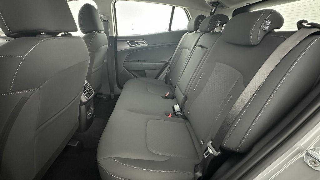 KIA Sportage V 1.6 T-GDi 239ch HEV Motion BVA6 - ref: 8-GLI00009936 - Photo 9