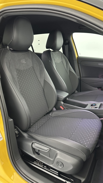 VOLKSWAGEN T-Roc 1.5 eTSI EVO2 Hybrid 150ch R-Line DSG7 - ref: 8-GLI00010011 - Photo 18