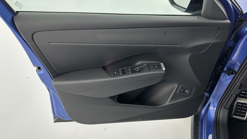 VOLKSWAGEN T-Roc 1.5 eTSI EVO2 Hybrid 150ch R-Line DSG7 - ref: 8-GLI00010019 - Photo 13