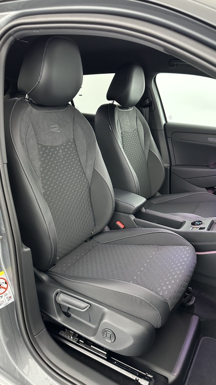 VOLKSWAGEN T-Roc 1.5 eTSI EVO2 Hybrid 150ch R-Line DSG7 - ref: 8-GLI00010020 - Photo 18
