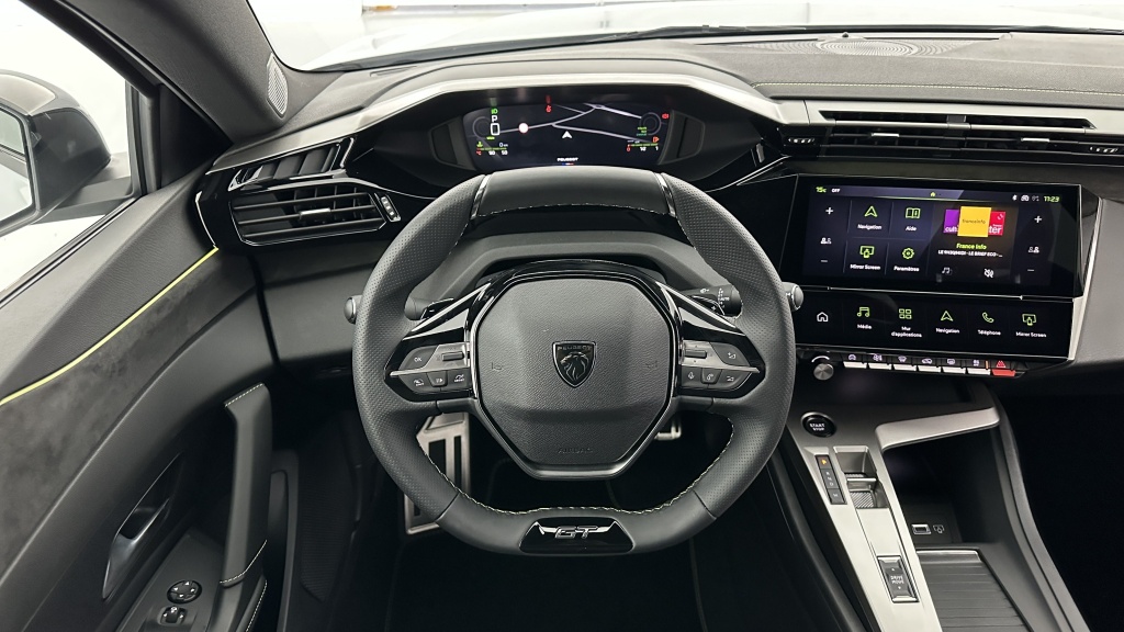 PEUGEOT 308 III(2) 1.2 Hybrid 145ch GT e-DCS6 - ref: 8-GLI00010349 - Photo 14