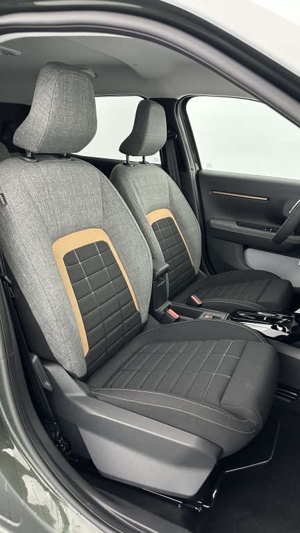 CITROEN C3 Aircross 1.2 Hybride 145ch Plus e-DCS6 - ref: 8-GLI00022956 - Photo 18