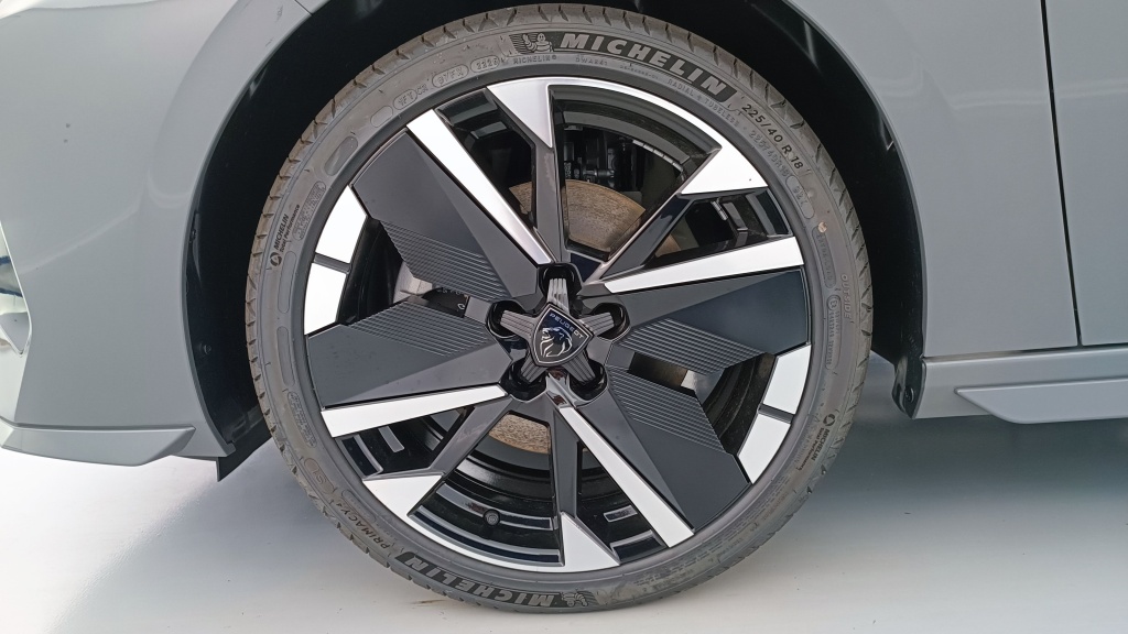 PEUGEOT 308 III(2) 1.5 BlueHDi 130ch GT Exclusive EAT8 - ref: 8-GLI00026501 - Photo 12