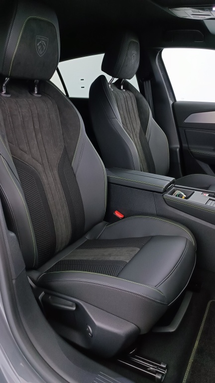 PEUGEOT 308 III(2) 1.5 BlueHDi 130ch GT Exclusive EAT8 - ref: 8-GLI00026501 - Photo 19