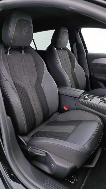 PEUGEOT 308 III(2) 1.5 BlueHDi 130ch GT Exclusive EAT8 - ref: 8-GLI00026503 - Photo 19