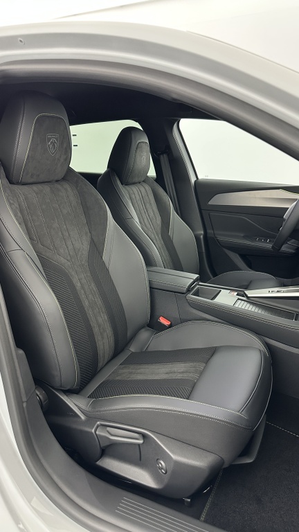 PEUGEOT 308 III(2) 1.5 BlueHDi 130ch GT Exclusive EAT8 - ref: 8-GLI00026505 - Photo 18