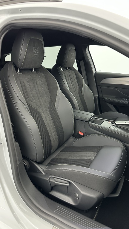 PEUGEOT 308 SW III(2) 1.5 BlueHDi 130ch GT Exclusive EAT8 - ref: 8-GLI00026596 - Photo 17