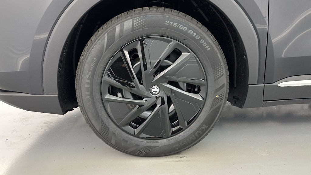 MG ZS 1.5 L Hybrid+ 197ch Standard - ref: 8-GLI00027387 - Photo 11
