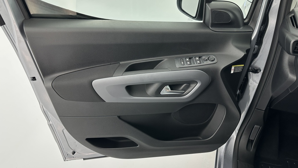 CITROEN Berlingo M 1.5 BlueHDi 130ch Plus EAT8 - ref: 8-GLI00035030 - Photo 12