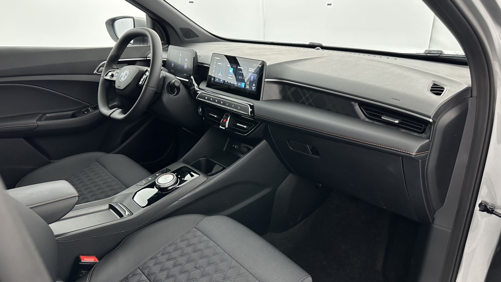 MG MG3 1.5 Hybrid+ 195ch Luxury - ref: 8-GLI00035163 - Photo 8