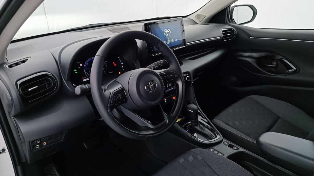 TOYOTA Yaris  IV Hybride 116ch Design e-CVT - ref: 8-GLI00035387 - Photo 6