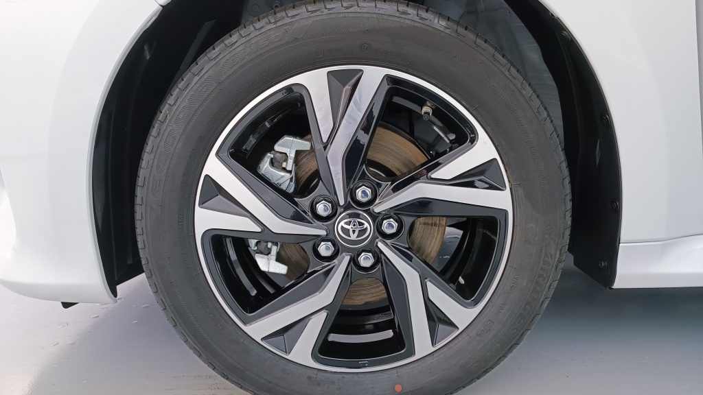 TOYOTA Yaris  IV Hybride 116ch Design e-CVT - ref: 8-GLI00035389 - Photo 12