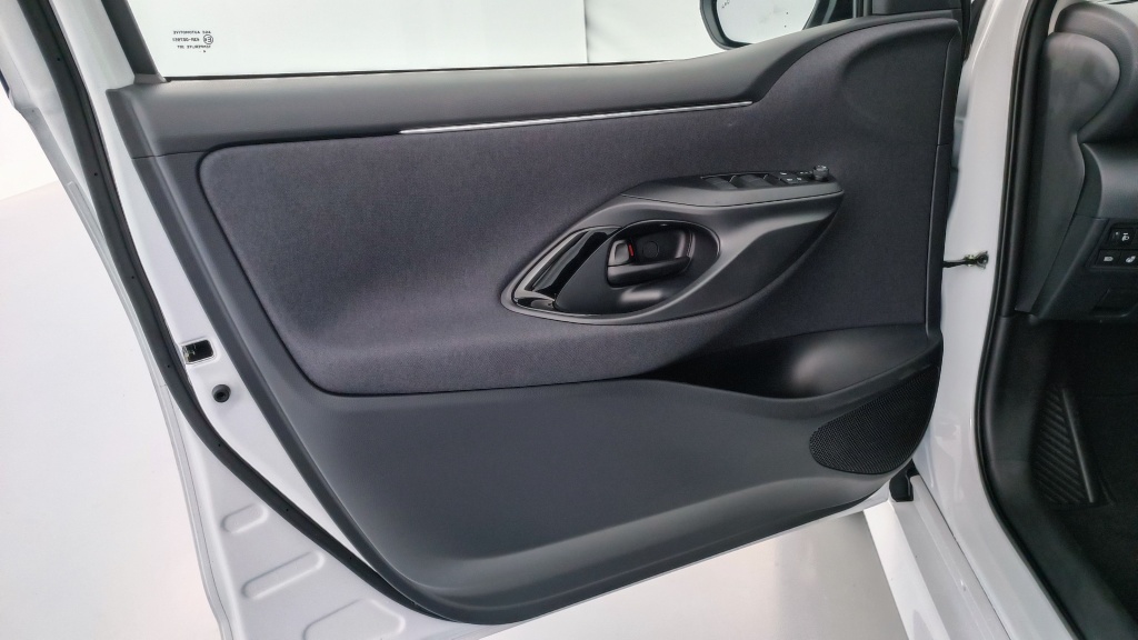 TOYOTA Yaris  IV Hybride 116ch Design e-CVT - ref: 8-GLI00035394 - Photo 13