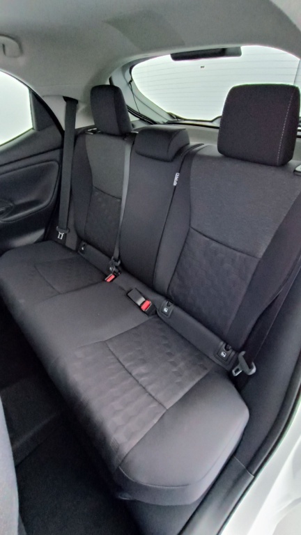 TOYOTA Yaris  IV Hybride 116ch Design e-CVT - ref: 8-GLI00035394 - Photo 9