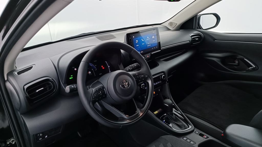 TOYOTA Yaris  IV Hybride 116ch Design e-CVT - ref: 8-GLI00035402 - Photo 6