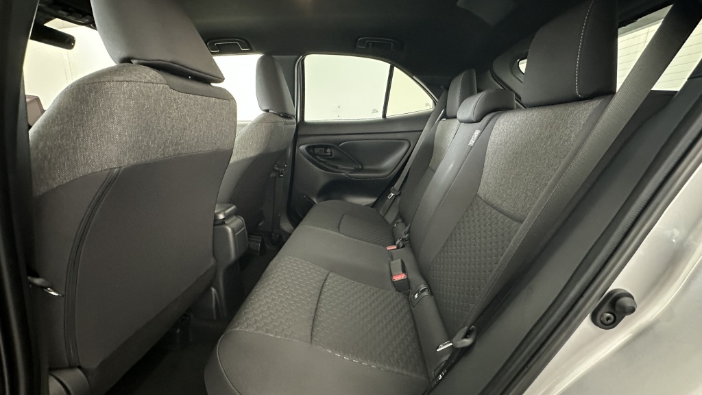 TOYOTA Yaris Cross 1.5 Hybride 130h Design e-CVT - ref: 8-GLI00036689 - Photo 9