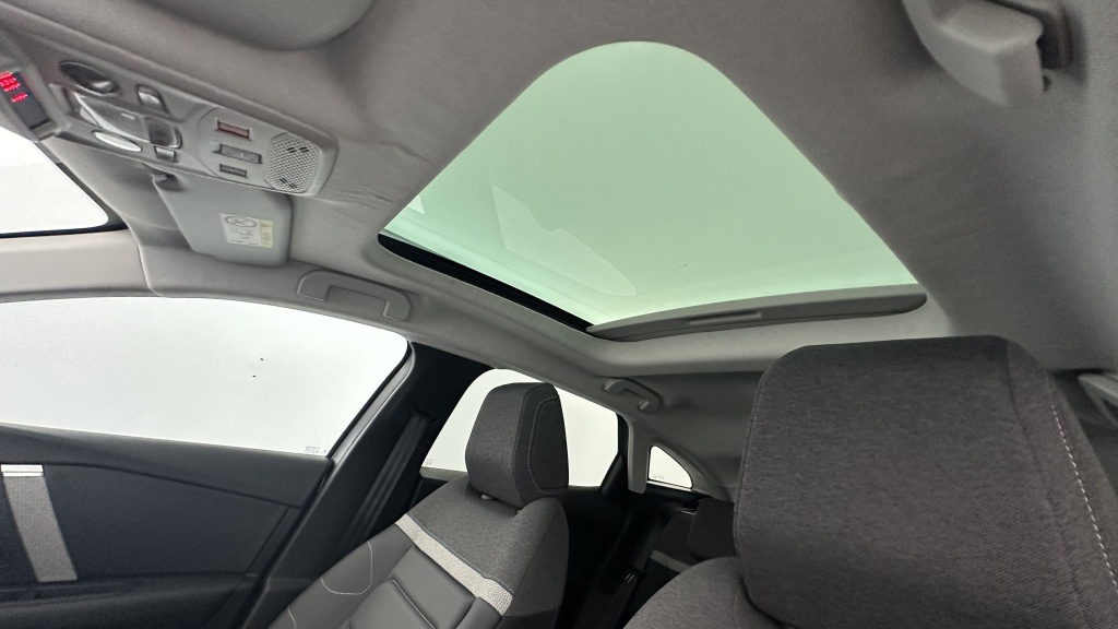 CITROEN C4 III 1.2 PureTech 130ch Shine EAT8 - ref: 8-GLI00037979 - Photo 19