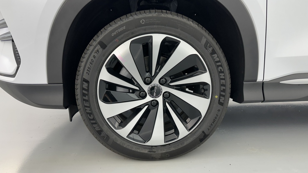 BYD Seal U 1.5l DM-i 218ch PHEV Boost (18kWh) - ref: 8-GLI00042476 - Photo 11