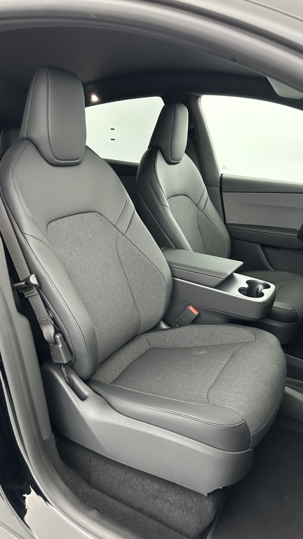 TESLA Model Y Standard Propulsion (534km) - ref: 8-GLI00043343 - Photo 16