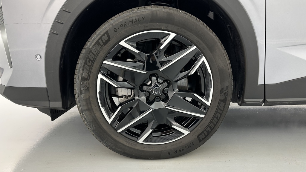 PEUGEOT 5008 III 1.2 Hybrid 145ch Allure e-DCS6 - ref: 8-GLI00044767 - Photo 13