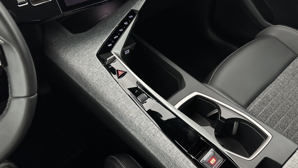 PEUGEOT 5008 III 1.2 Hybrid 145ch Allure e-DCS6 - ref: 8-GLI00044767 - Photo 18