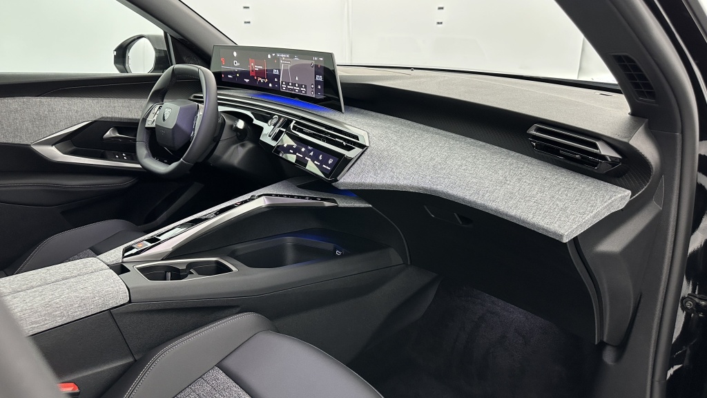 PEUGEOT 5008 III 1.2 Hybrid 145ch Allure e-DCS6 - ref: 8-GLI00044770 - Photo 8
