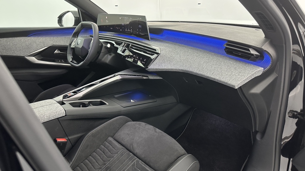PEUGEOT 5008 III 1.2 Hybrid 145ch GT e-DCS6 - ref: 8-GLI00044772 - Photo 8