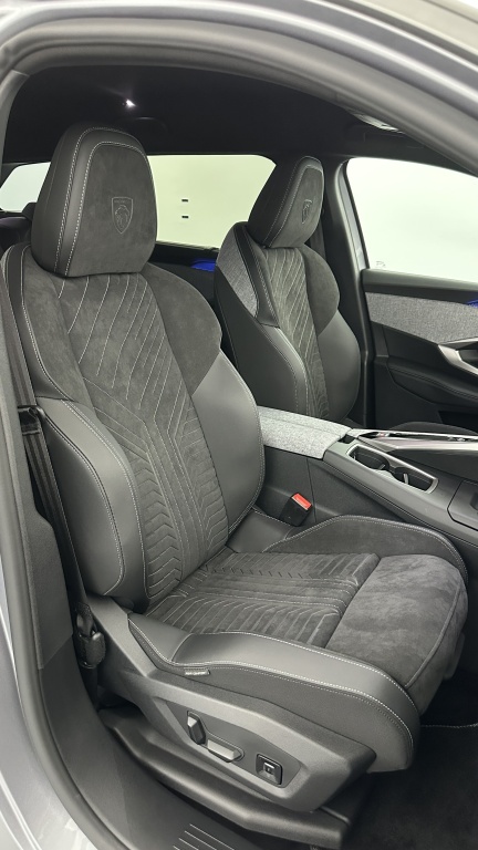 PEUGEOT 5008 III 1.2 Hybrid 145ch GT e-DCS6 - ref: 8-GLI00044774 - Photo 19