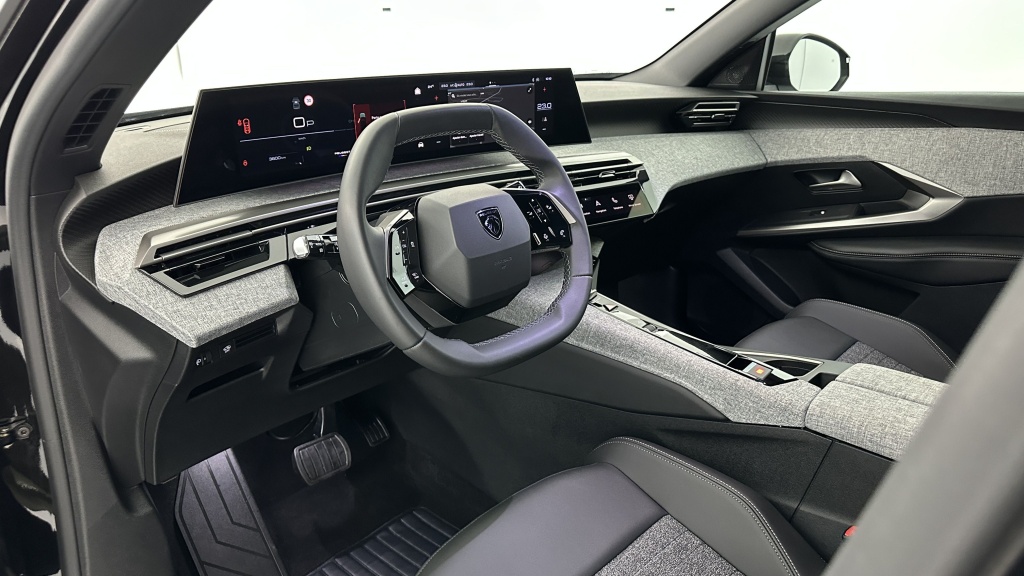 PEUGEOT 5008 III 1.2 Hybrid 145ch Allure e-DCS6 - ref: 8-GLI00044779 - Photo 6