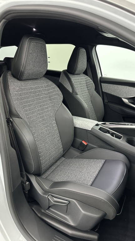 PEUGEOT 5008 III 1.2 Hybrid 145ch Allure e-DCS6 - ref: 8-GLI00044780 - Photo 19