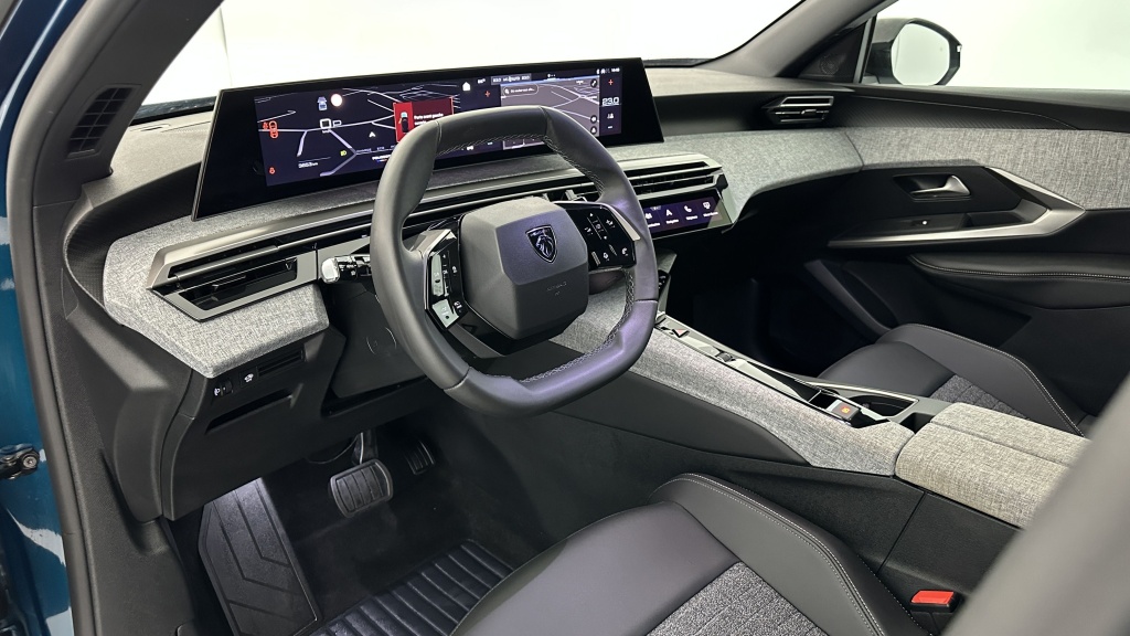 PEUGEOT 5008 III 1.2 Hybrid 145ch Allure e-DCS6 - ref: 8-GLI00044800 - Photo 6